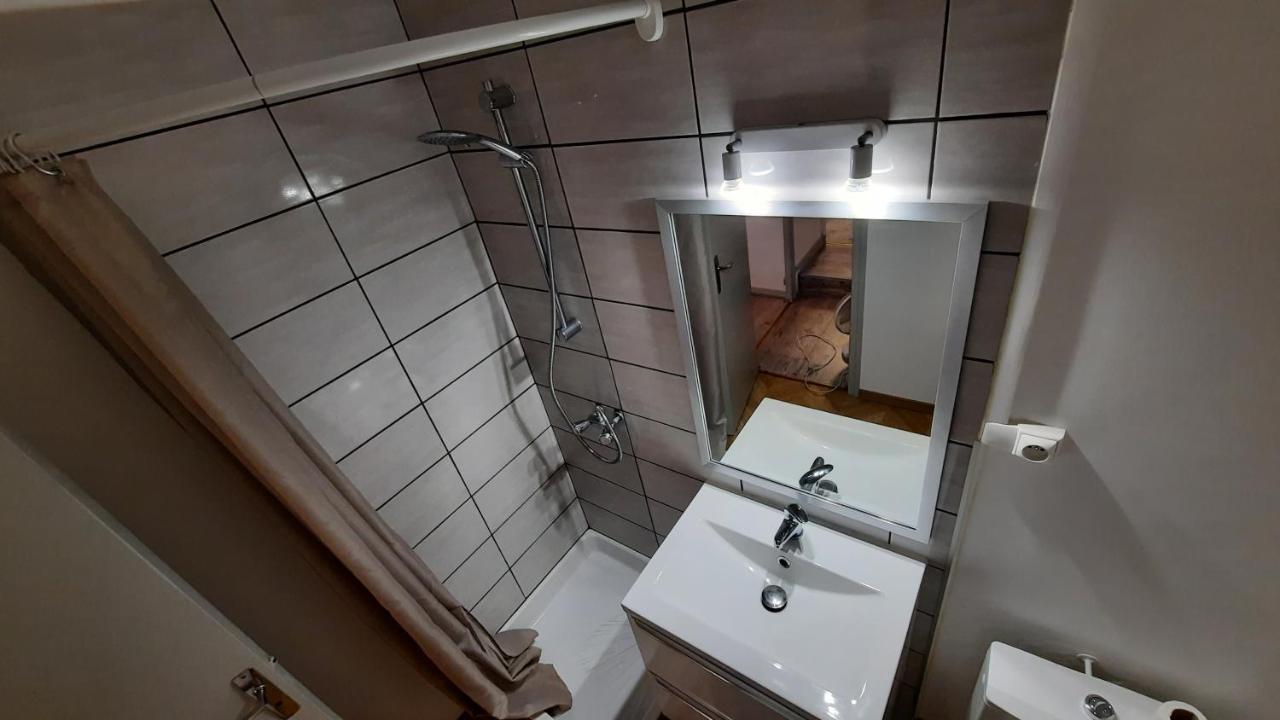 Suite 3 Pieces Chambre+Cuisine+Sdb Centre Ville Privas Ngoại thất bức ảnh